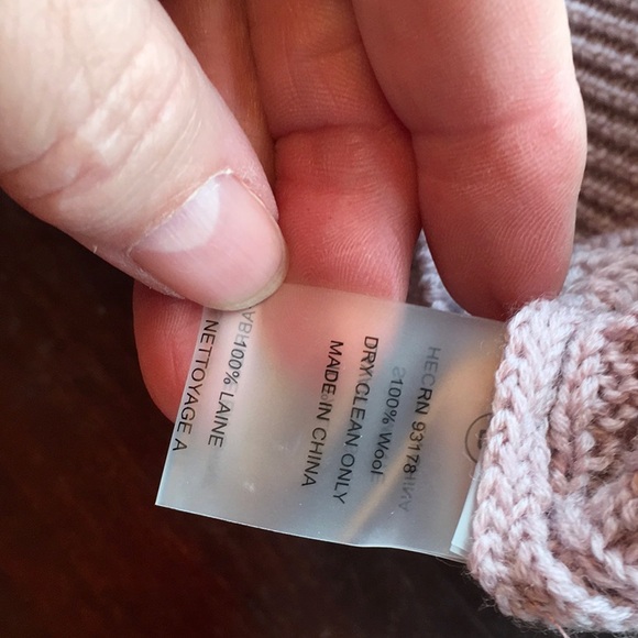 NWT Elie Tahari Lavender Crochet Sweater - Picture 4 of 4